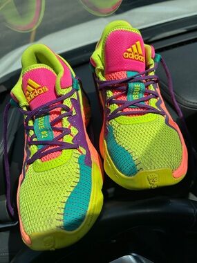 Adidas D.O.N. Issue #2 basketball shoes (Donovan Mitchell line)